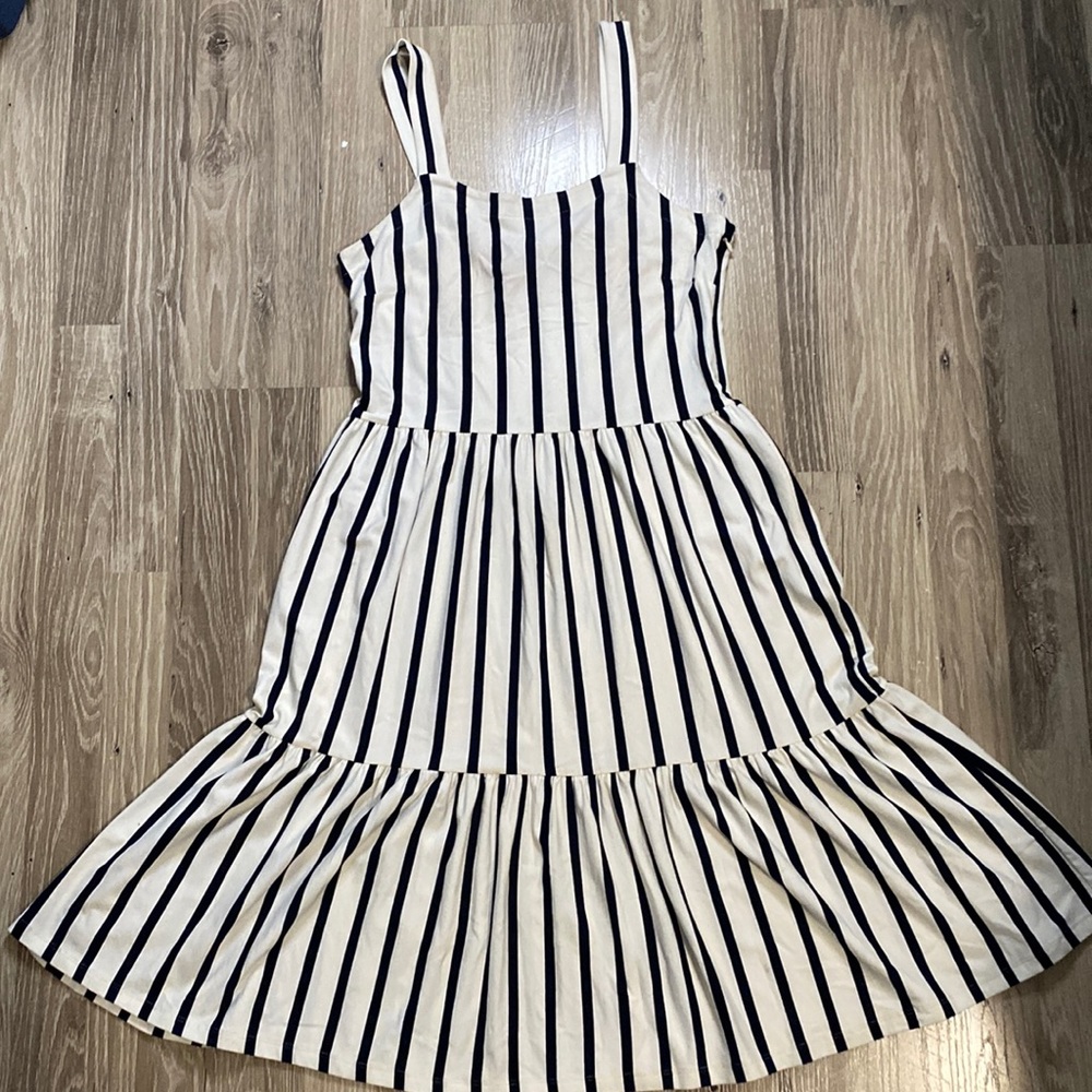 Women’s Flowy Tiered Dress